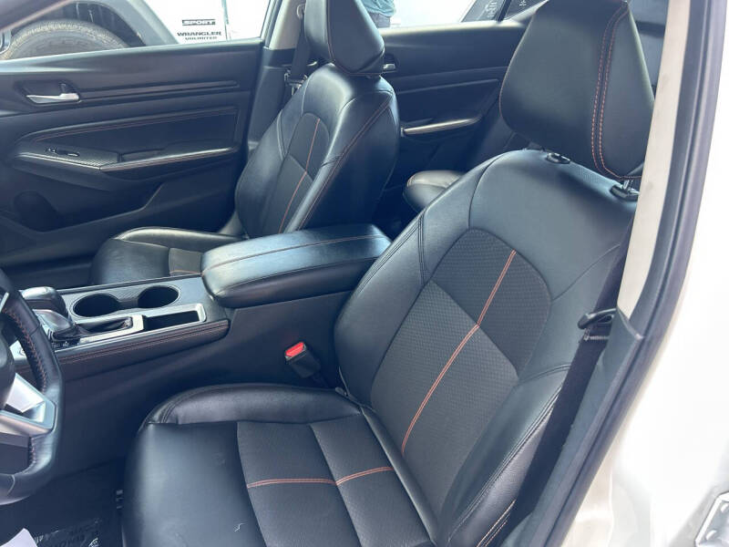 2020 Nissan Altima 2.5 SR