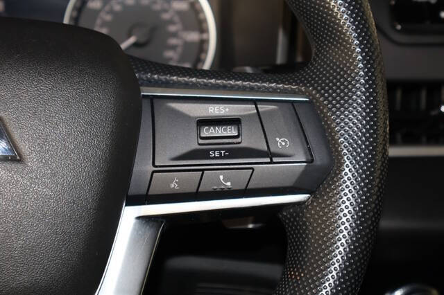 2024 Mitsubishi Outlander ES