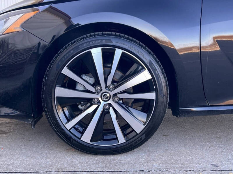 2022 Nissan Altima 2.5 SR