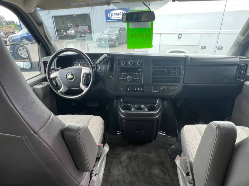 2017 Chevrolet Express LT 3500