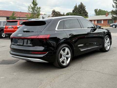 2019 Audi e-tron quattro Premium Plus