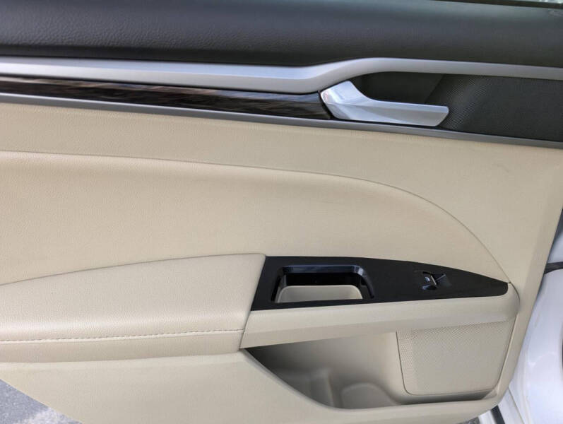 2015 Ford Fusion SE