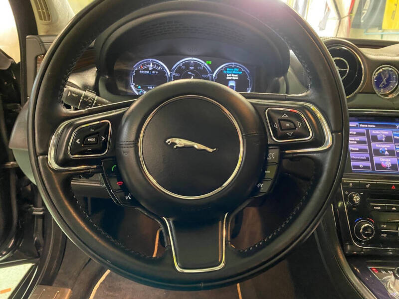 2013 Jaguar XJL Portfolio