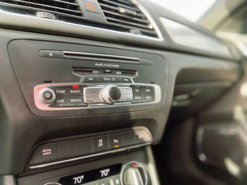 2017 Audi Q3 2.0T quattro Prestige