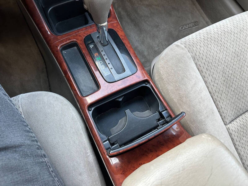 2004 Toyota Camry XLE