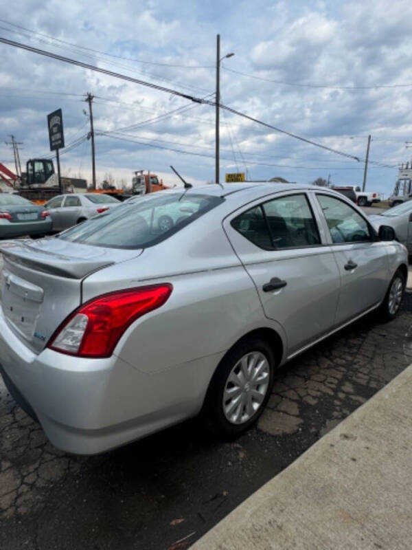 2015 Nissan Versa 1.6 S Plus