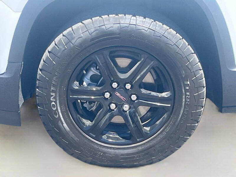 2023 GMC Acadia AT4