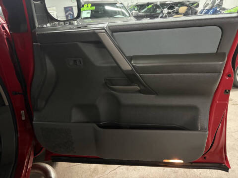 2005 Nissan Titan SE