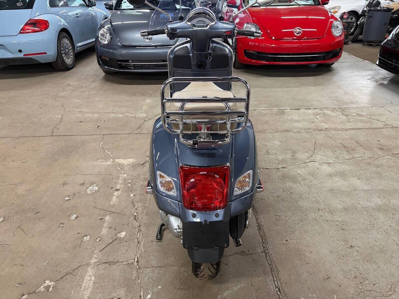 2015 Vespa GTS 300