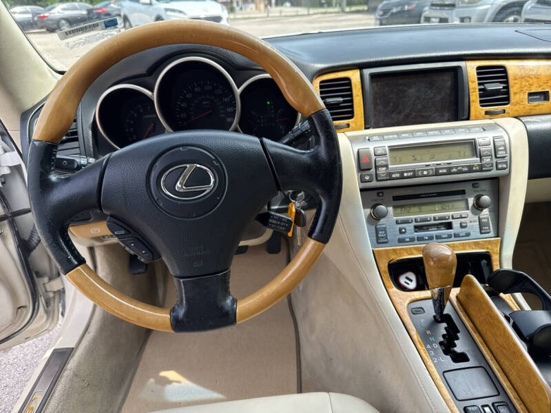2003 Lexus SC 430