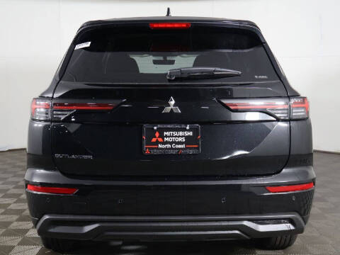 2026 Mitsubishi Outlander ES