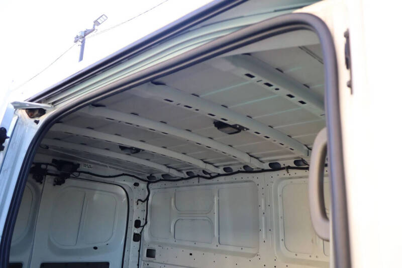 2016 Nissan NV