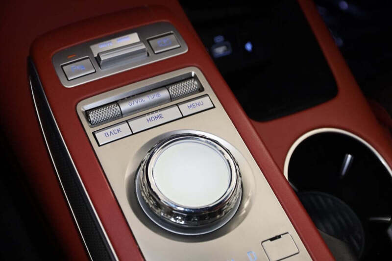 2023 Genesis GV70 2.5T Standard