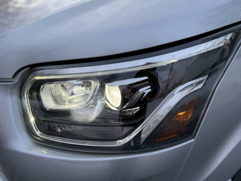 2023 Ford Transit 350 XLT