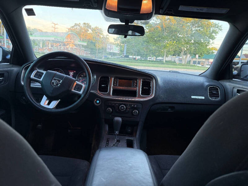 2012 Dodge Charger SE