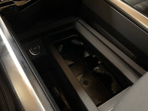 2023 Audi e-tron quattro Premium Plus