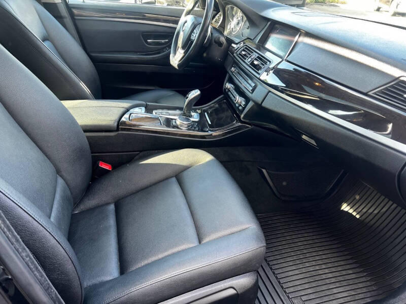 2016 BMW 5 Series 528i xDrive