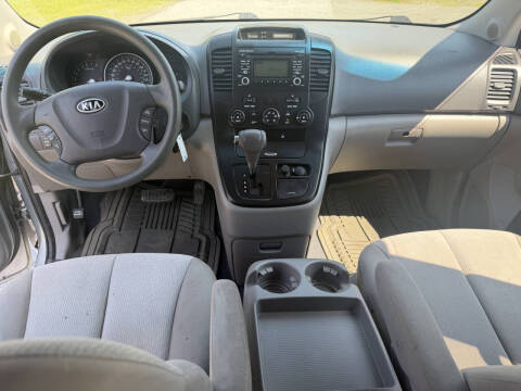 2012 Kia Sedona LX