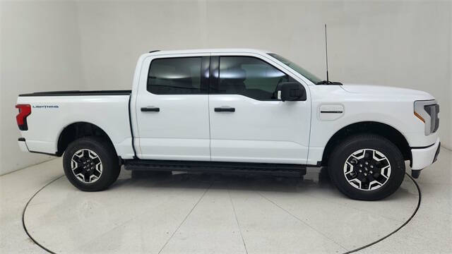 2023 Ford F-150 Lightning XLT