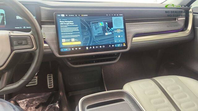 2024 Rivian R1S Adventure