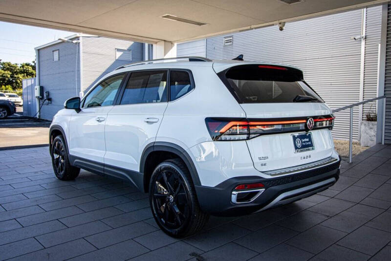 2025 Volkswagen Taos SE