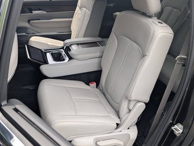 2025 Jeep Grand Wagoneer