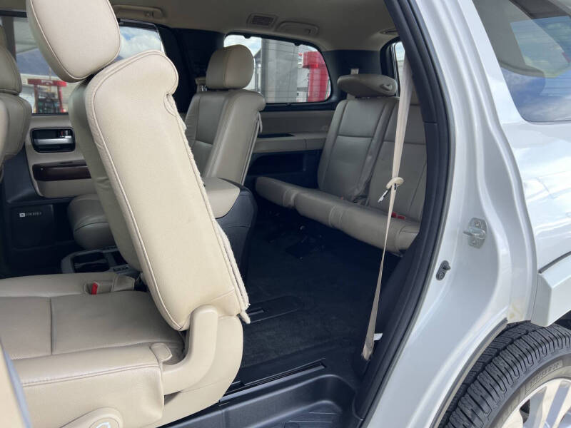 2016 Toyota Sequoia Platinum