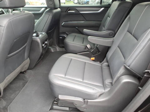 2024 GMC Acadia Elevation