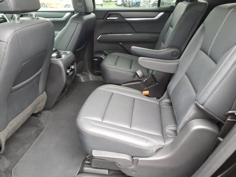 2024 GMC Acadia Elevation