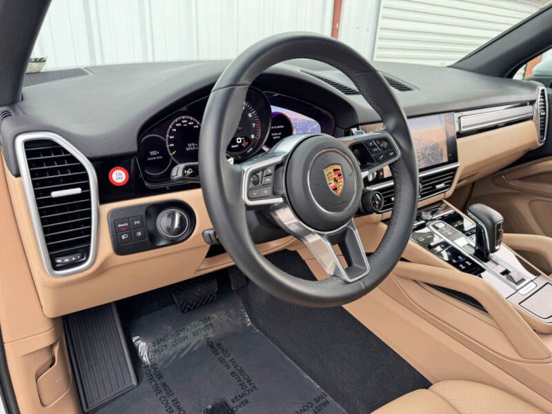 2023 Porsche Cayenne E-Hybrid Platinum Edition