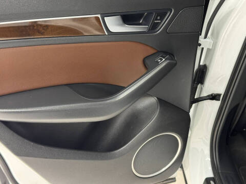 2017 Audi Q5 2.0T quattro Premium Plus