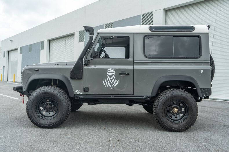 1991 Land Rover Defender