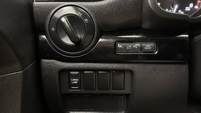 2023 Nissan Titan SV