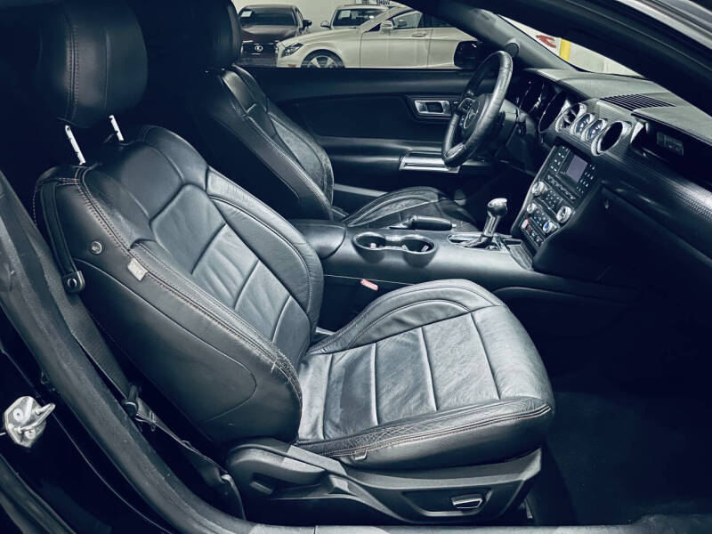 2017 Ford Mustang EcoBoost Premium