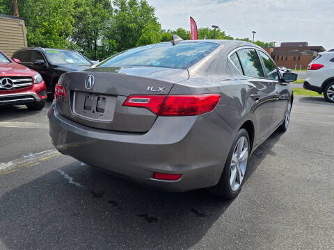 2013 Acura ILX 2.0L w/Tech