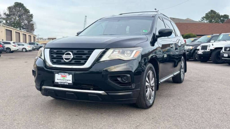 2018 Nissan Pathfinder S's photo