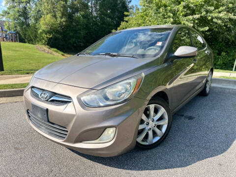 2012 Hyundai Accent GLS