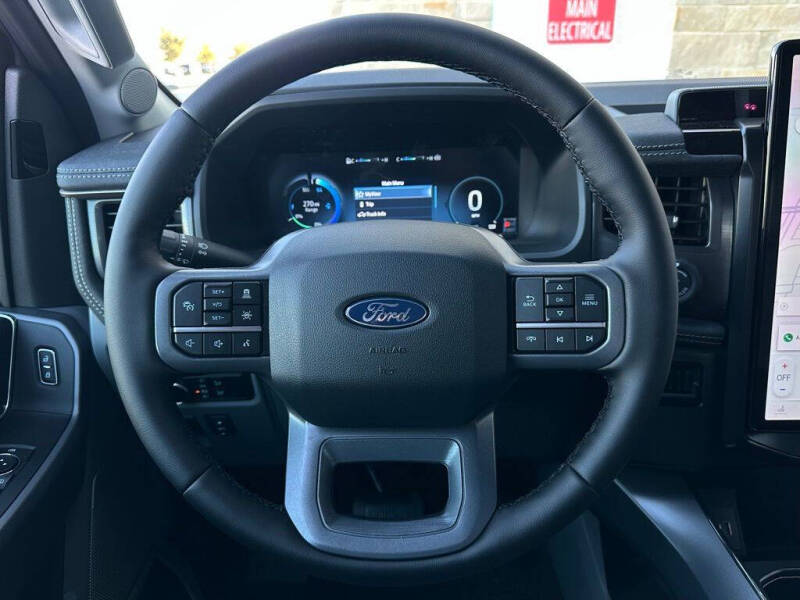 2025 Ford F-150 Lightning Flash