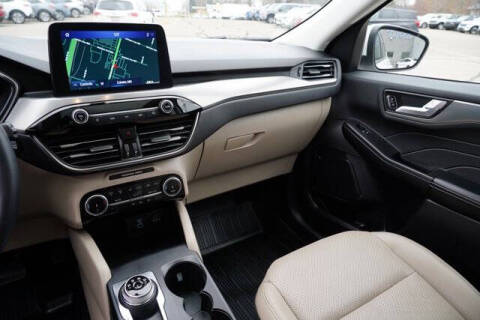 2022 Ford Escape Titanium