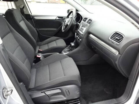 2010 Volkswagen Golf 2.5L PZEV