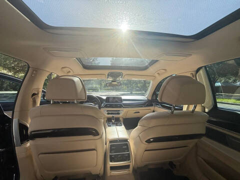 2017 BMW 7 Series 740i