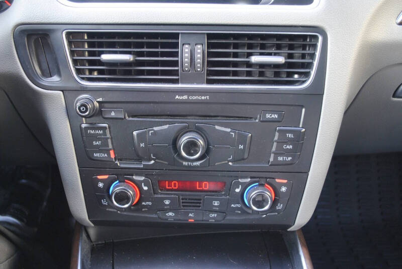 2012 Audi Q5 3.2 quattro Premium Plus