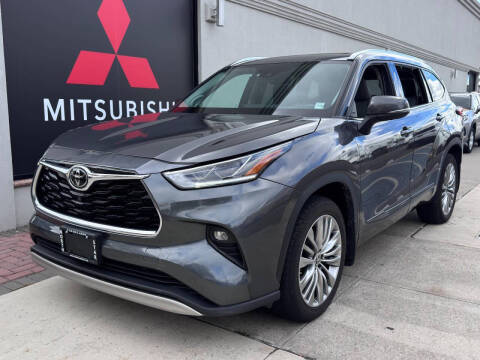 2022 Toyota Highlander Platinum