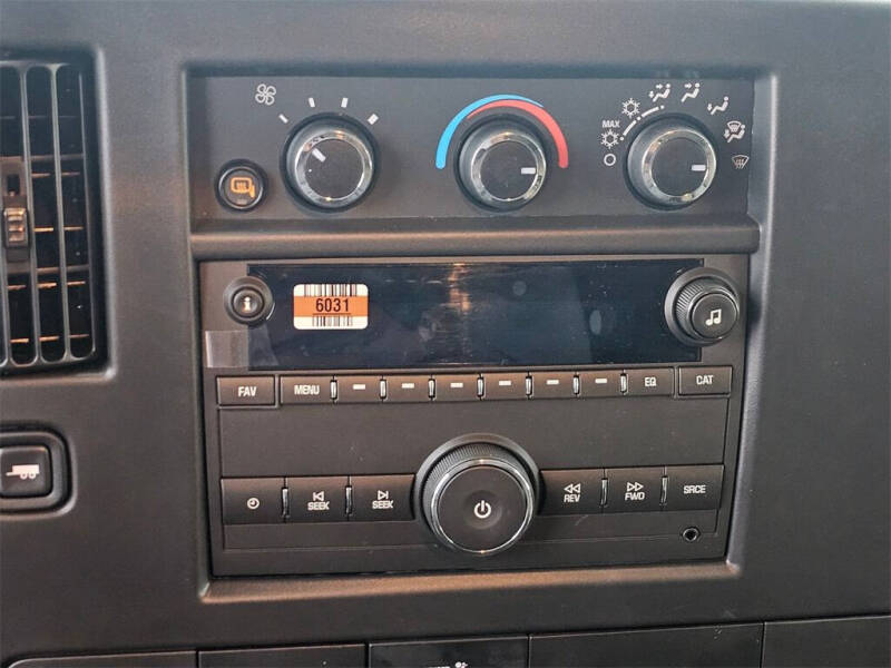 2025 Chevrolet Express 3500