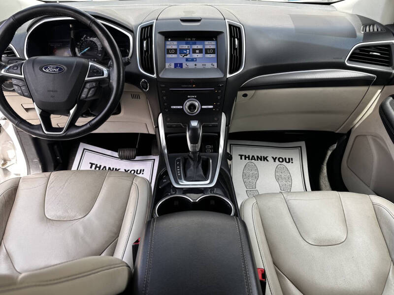 2017 Ford Edge Titanium