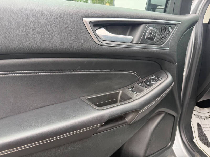 2023 Ford Edge Titanium