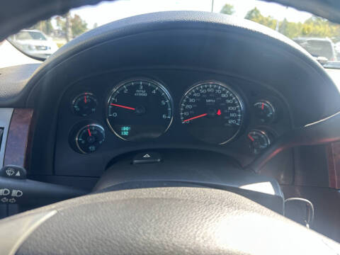 2013 Chevrolet Avalanche LTZ Black Diamond