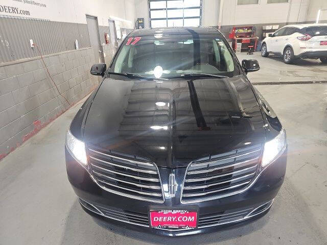 2017 Lincoln MKT Elite