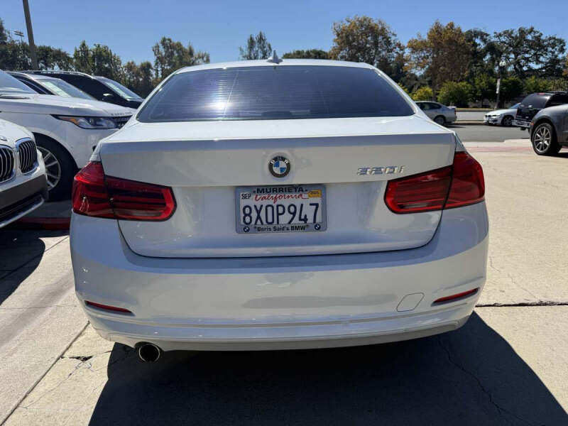 2018 BMW 3 Series 320i