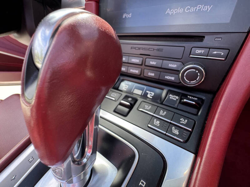 2017 Porsche 911 Carrera 4